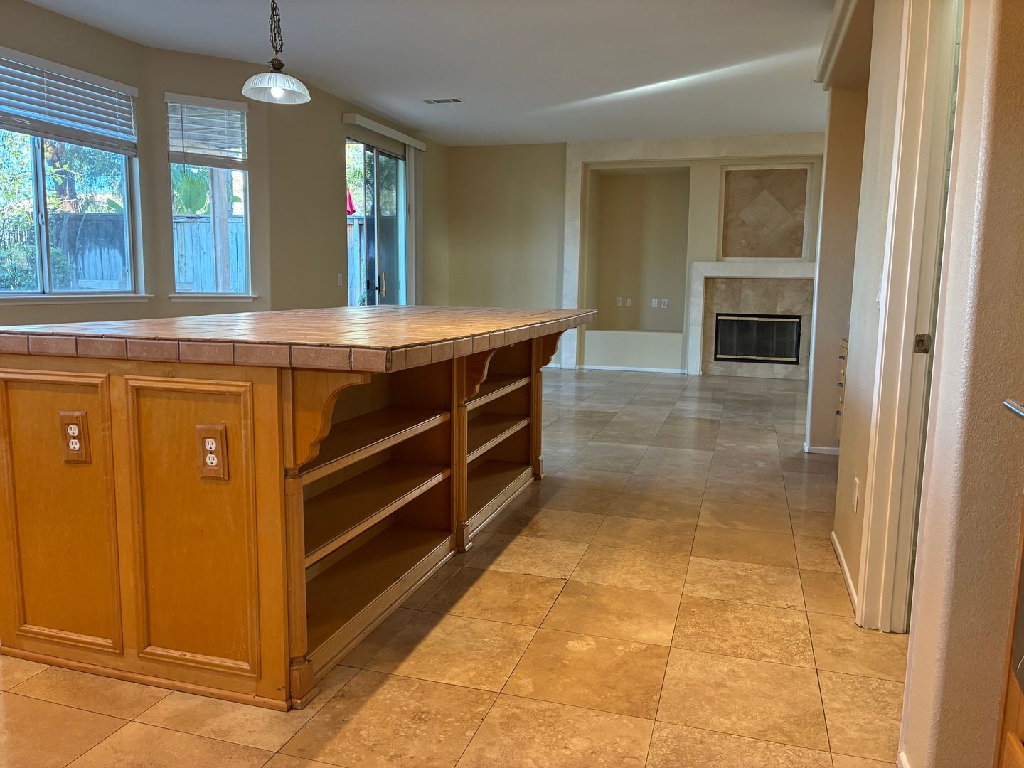 875 Shepard Crest Dr - Corona - California - 4 bed, 3 bath rental property