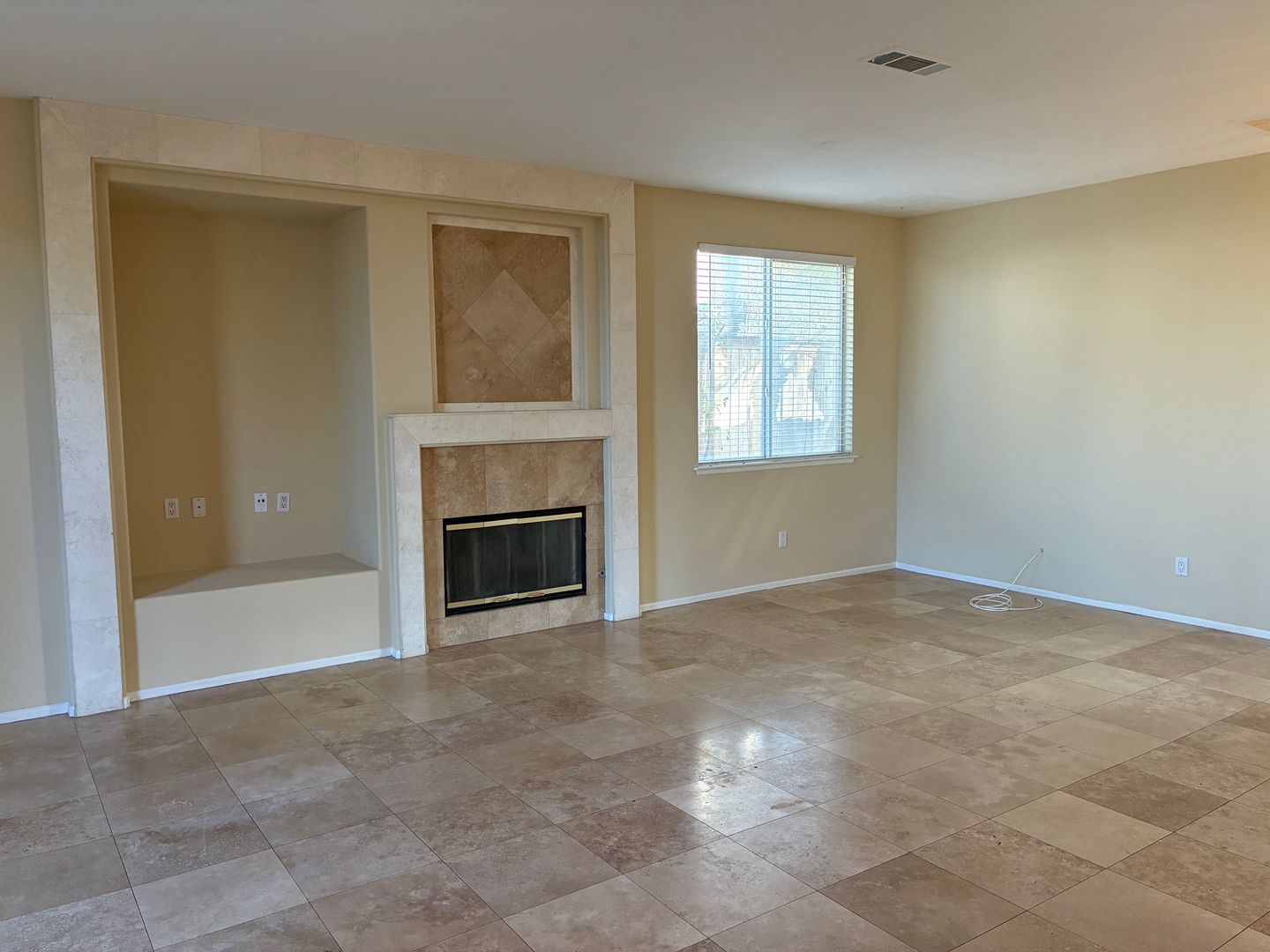 875 Shepard Crest Dr - Corona - California - 4 bed, 3 bath rental property