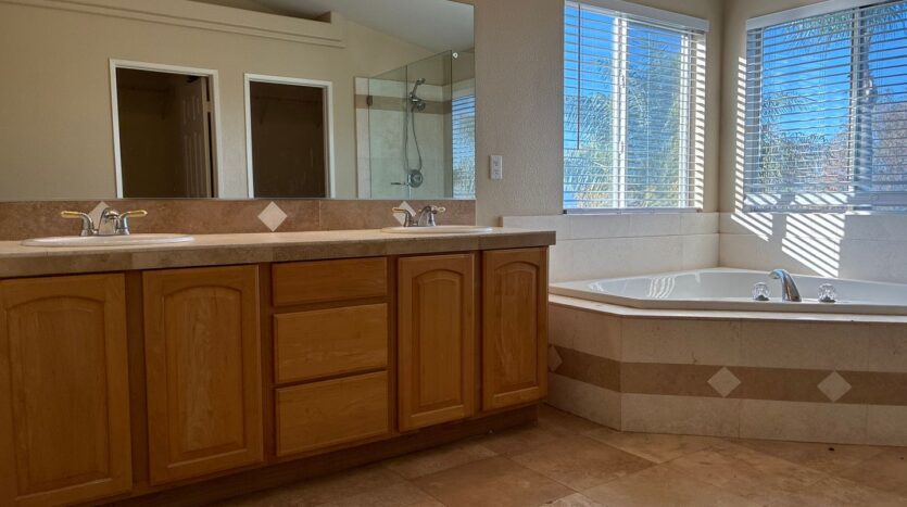 875 Shepard Crest Dr - Corona - California - 4 bed, 3 bath rental property