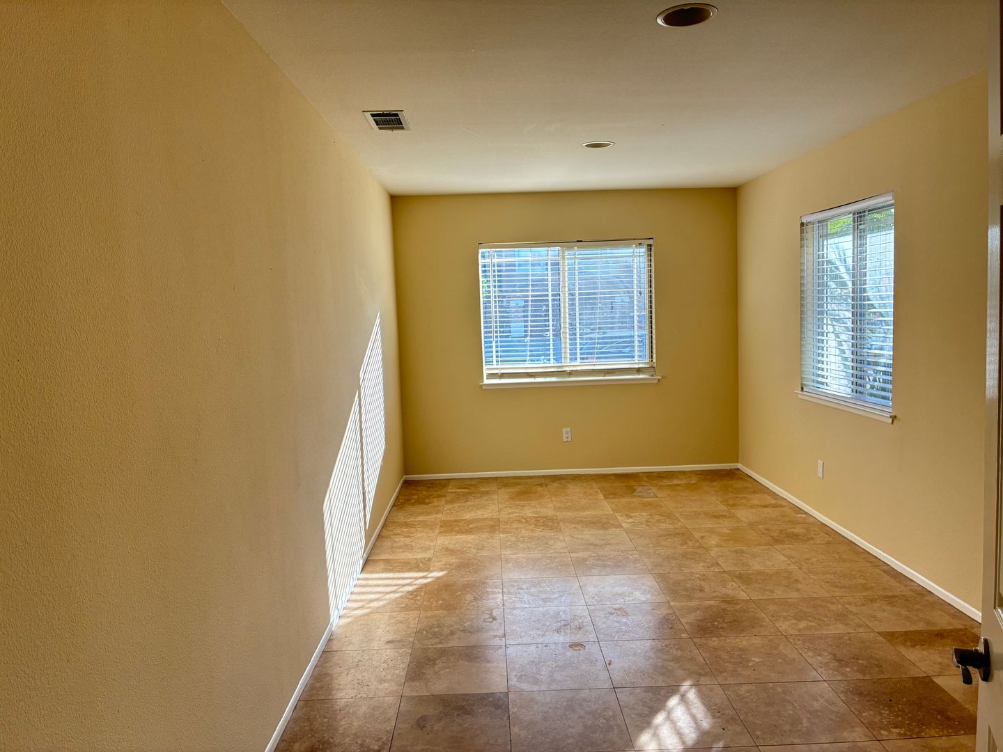 875 Shepard Crest Dr - Corona - California - 4 bed, 3 bath rental property