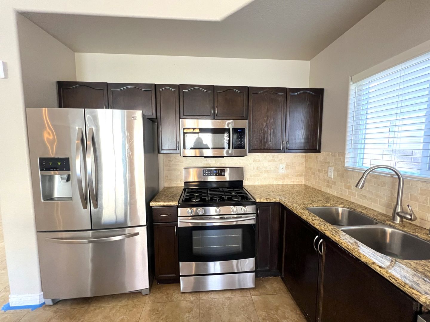 888 Coral Cottage Dr - Henderson - Nevada - 3 bed, 2 bath rental property