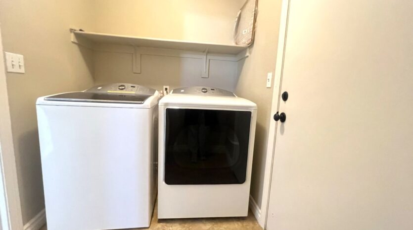 888 Coral Cottage Dr - Henderson - Nevada - 3 bed, 2 bath rental property