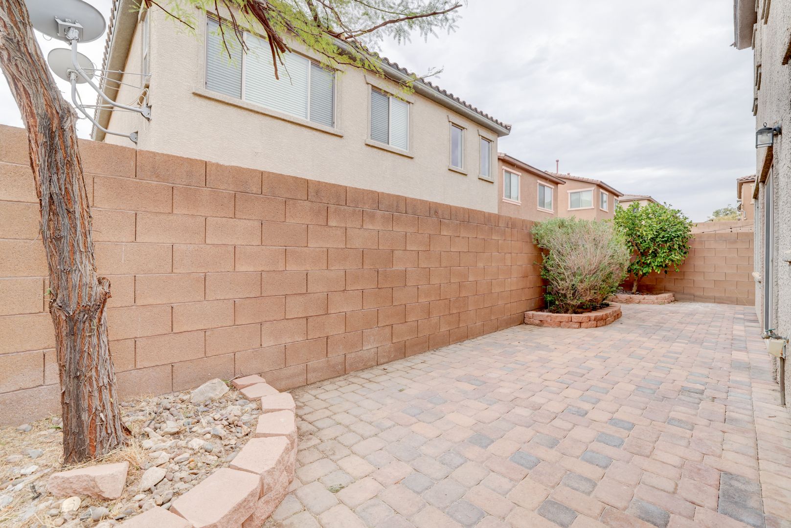 8919 Lanta Island Ave - Las Vegas - Nevada - 3 bed, 2.5 bath rental property