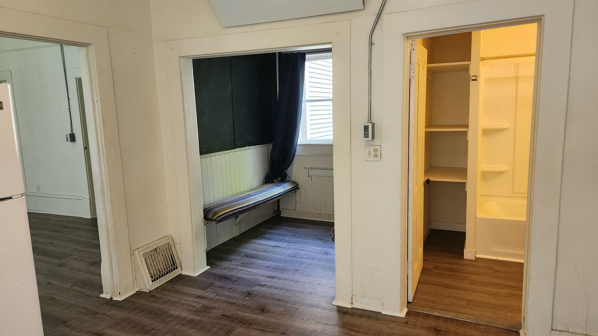 920 N. Garden St. - # 1 - Bellingham - Washington - 3 bed, 1 bath rental property