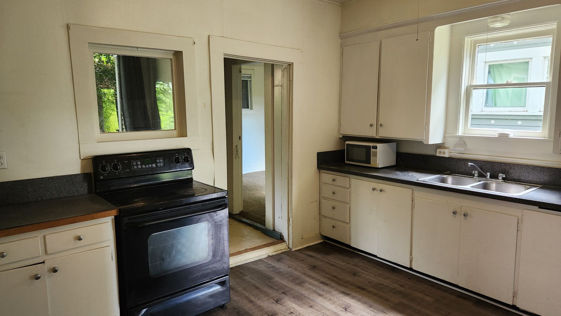 920 N. Garden St. - # 1 - Bellingham - Washington - 3 bed, 1 bath rental property