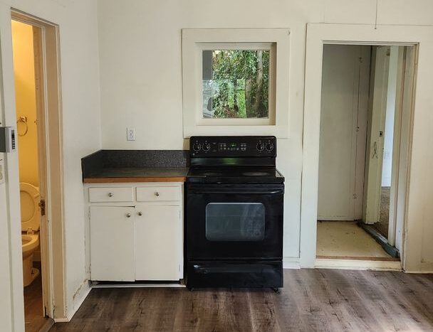 920 N. Garden St. - # 1 - Bellingham - Washington - 3 bed, 1 bath rental property
