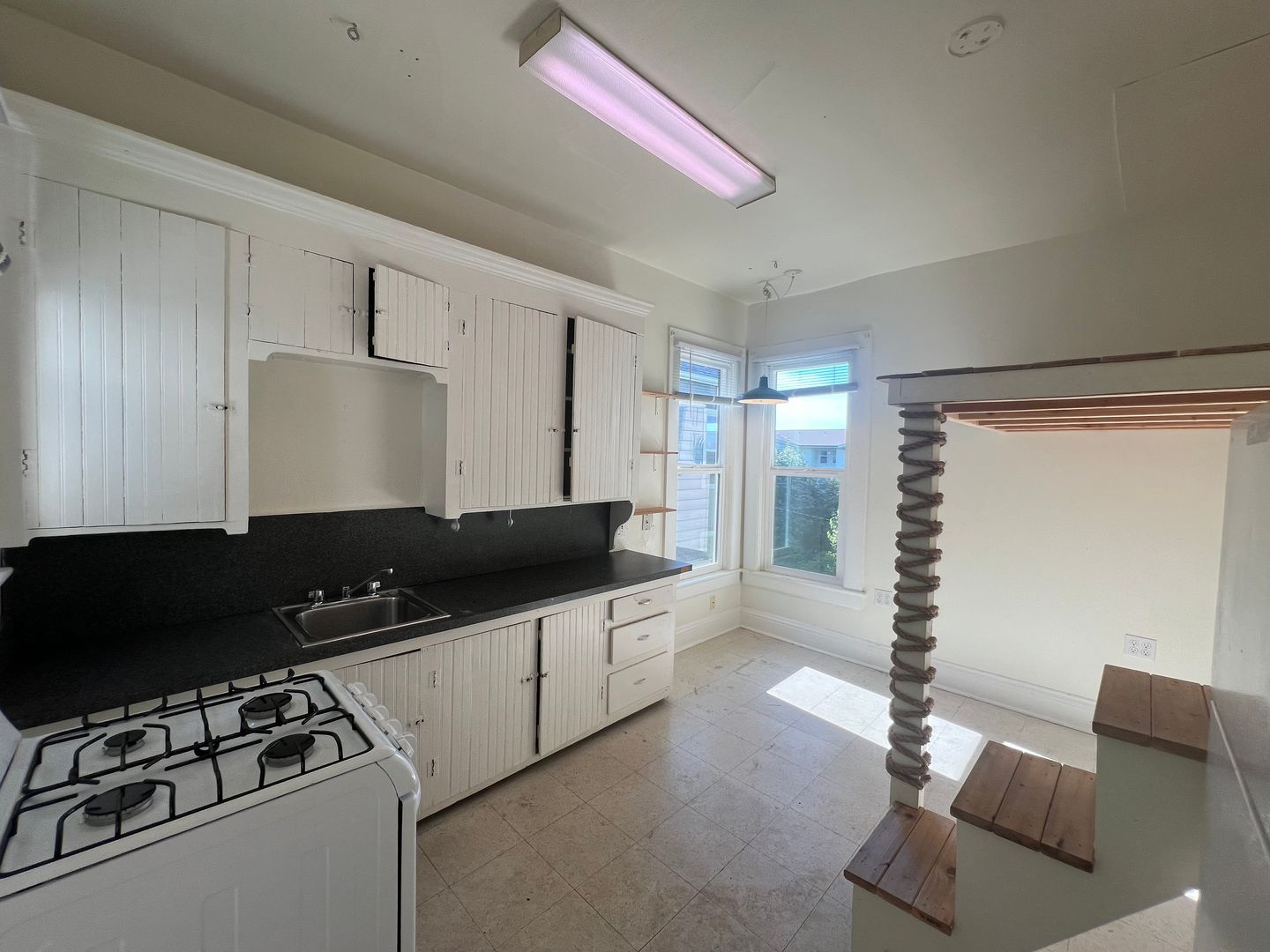 920 N. Garden St. - # 3 - Bellingham - Washington - 1 bath rental property