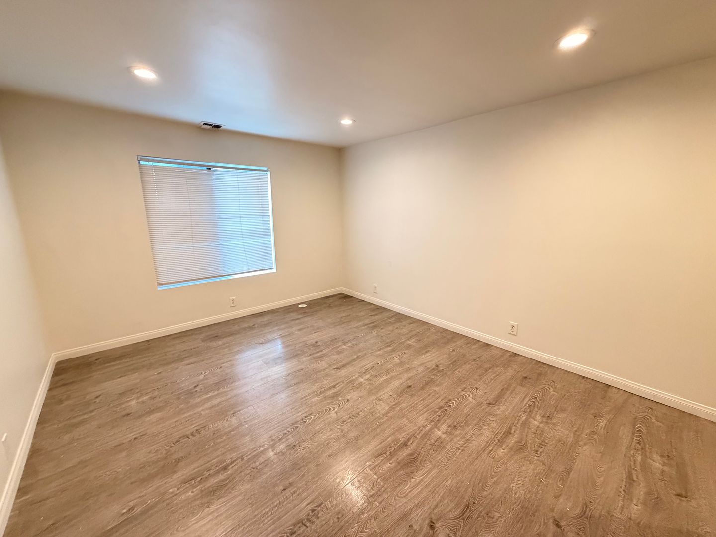 920 W Del Amo Blvd #7 - Torrance - California - 2 bed, 2 bath rental property