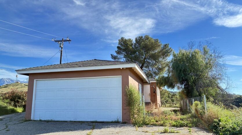 9530 Calimesa Blvd - Calimesa - California - 5 bed, 2 bath rental property