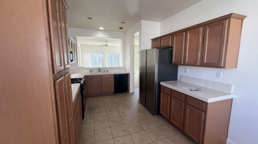 9977 Firethorn Way - Elk Grove - California - 3 bed, 2 bath rental property