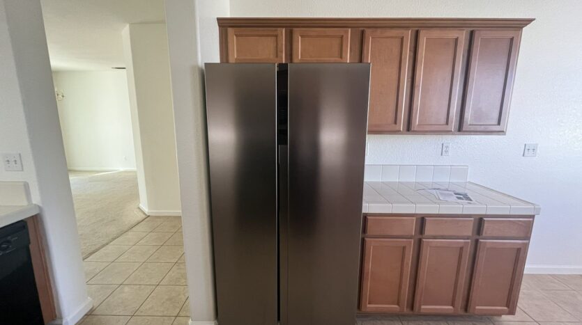 9977 Firethorn Way - Elk Grove - California - 3 bed, 2 bath rental property