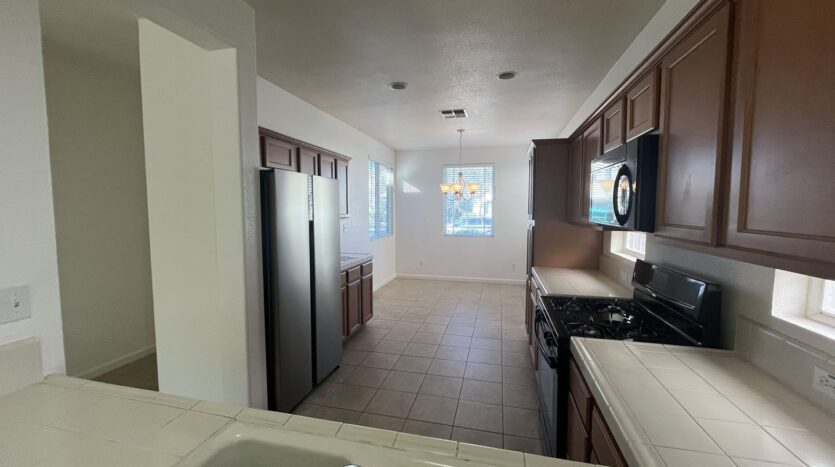 9977 Firethorn Way - Elk Grove - California - 3 bed, 2 bath rental property