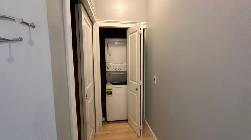 1015 Railroad Ave #412 - Bellingham - Washington - 1 bed, 1 bath rental property