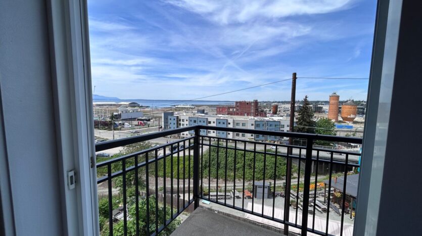 1015 Railroad Ave #412 - Bellingham - Washington - 1 bed, 1 bath rental property