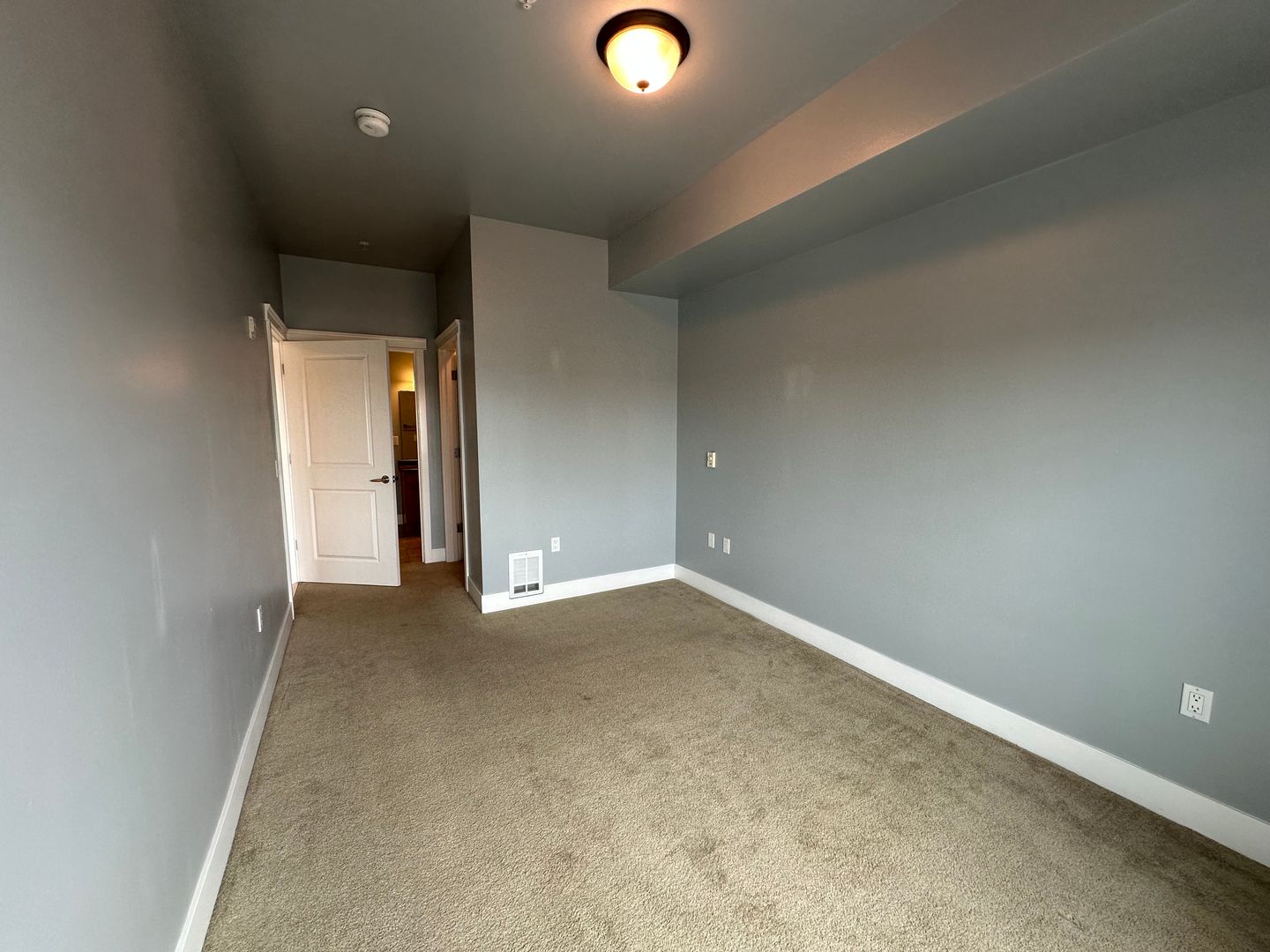 1015 Railroad Ave #412 - Bellingham - Washington - 1 bed, 1 bath rental property
