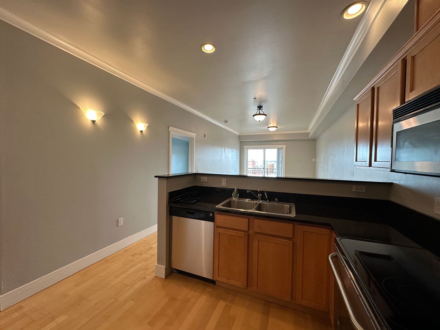 1015 Railroad Ave #412 - Bellingham - Washington - 1 bed, 1 bath rental property