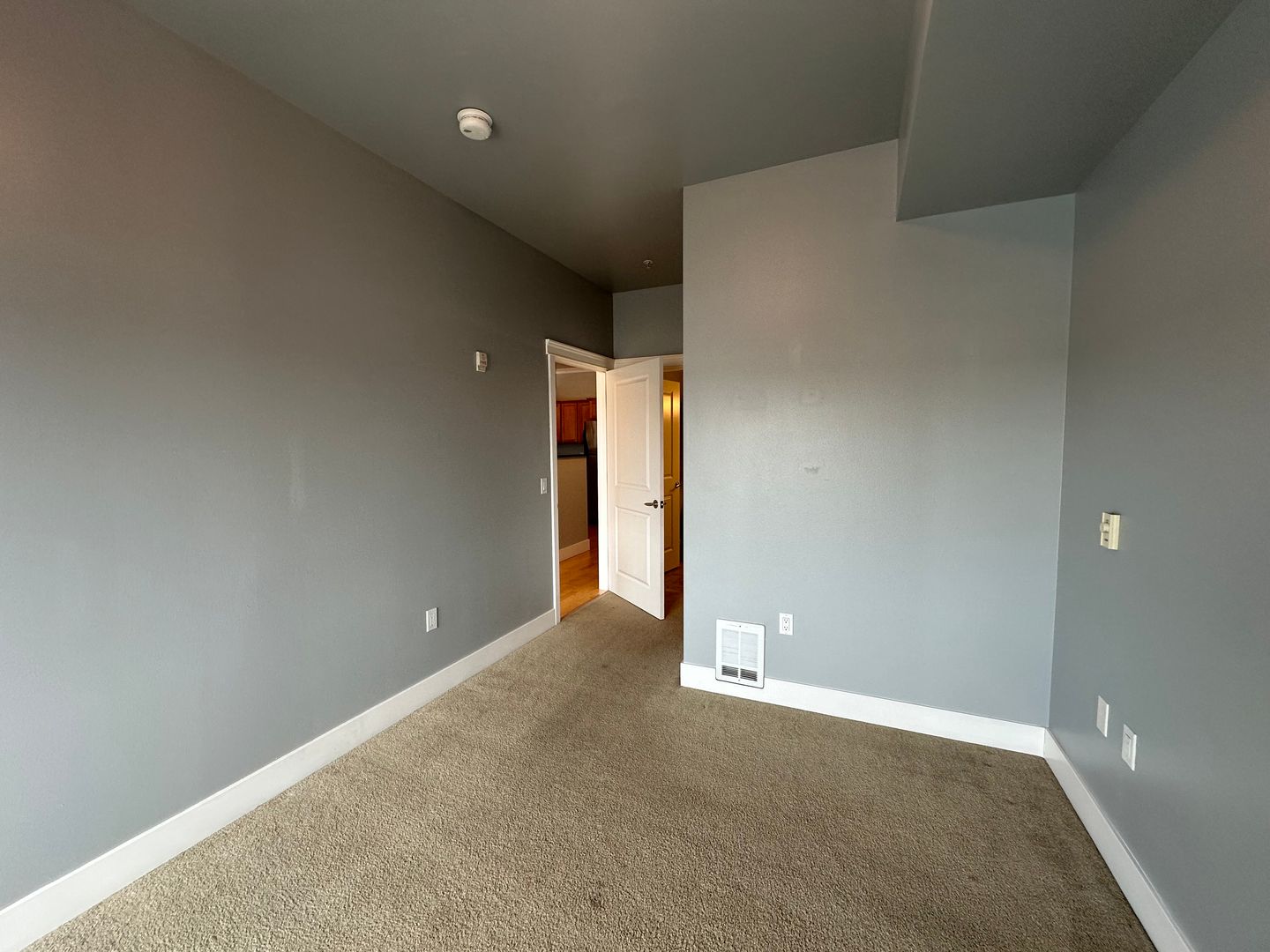1015 Railroad Ave #412 - Bellingham - Washington - 1 bed, 1 bath rental property
