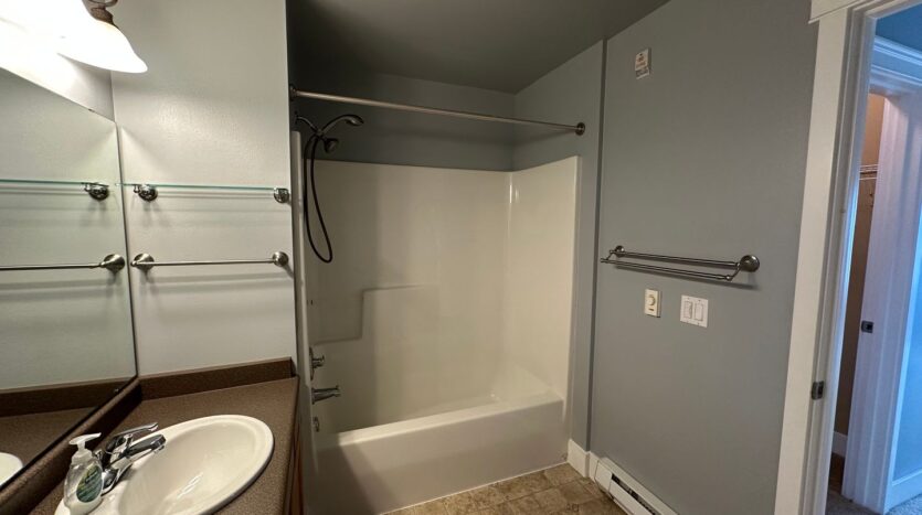 1015 Railroad Ave #412 - Bellingham - Washington - 1 bed, 1 bath rental property