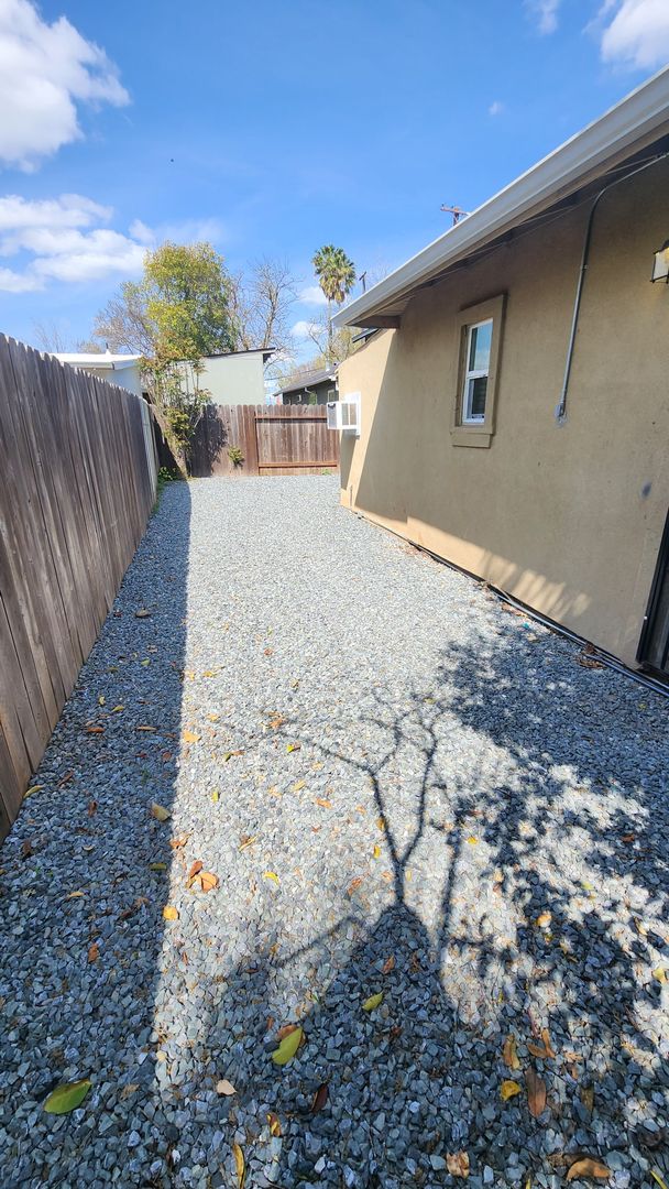 1044 Los Robles Blvd  - Sacramento - California - 1 bed, 1 bath rental property