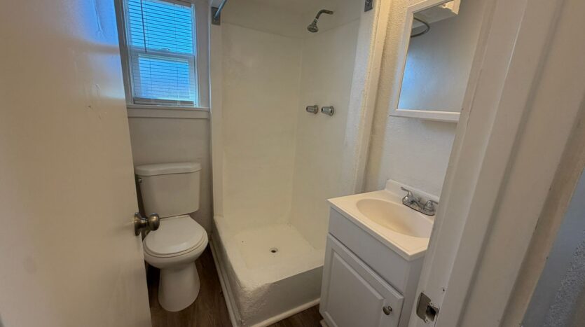 1044 Los Robles Blvd  - Sacramento - California - 1 bed, 1 bath rental property