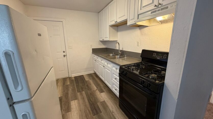 1044 Los Robles Blvd  - Sacramento - California - 1 bed, 1 bath rental property
