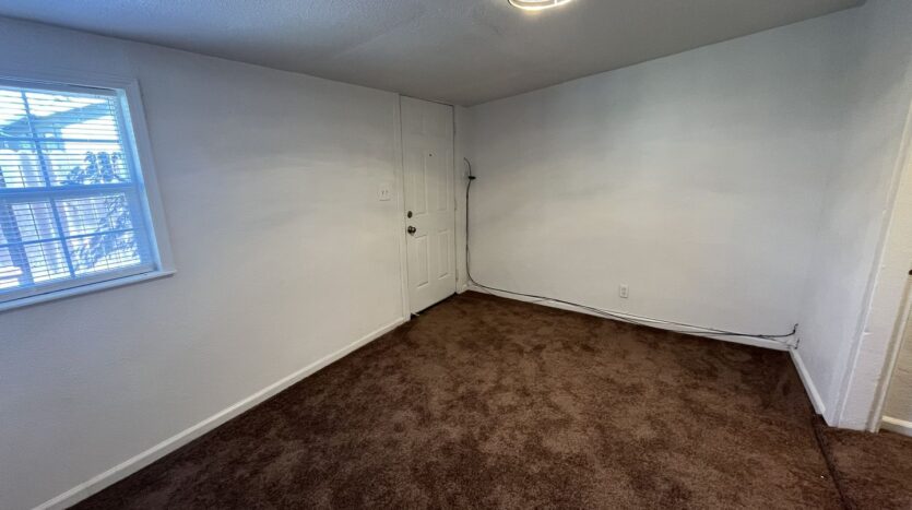 1044 Los Robles Blvd  UNIT B  - Sacramento - California - 1 bed, 1 bath rental property