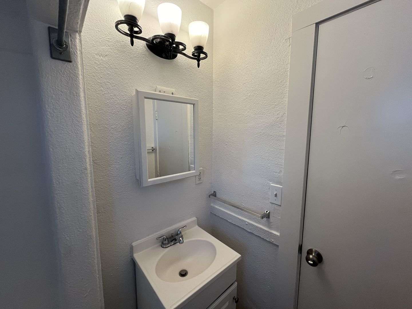 1044 Los Robles Blvd  UNIT B  - Sacramento - California - 1 bed, 1 bath rental property