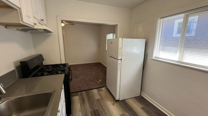 1044 Los Robles Blvd  UNIT B  - Sacramento - California - 1 bed, 1 bath rental property