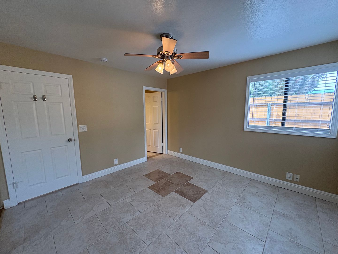 1075 N Vulcan Ave - Encinitas - California - 1 bed, 1 bath rental property