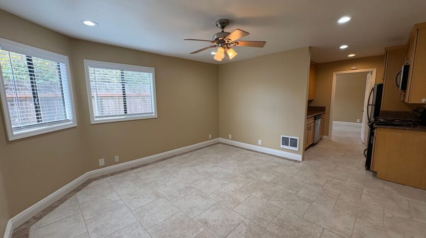 1075 N Vulcan Ave - Encinitas - California - 1 bed, 1 bath rental property