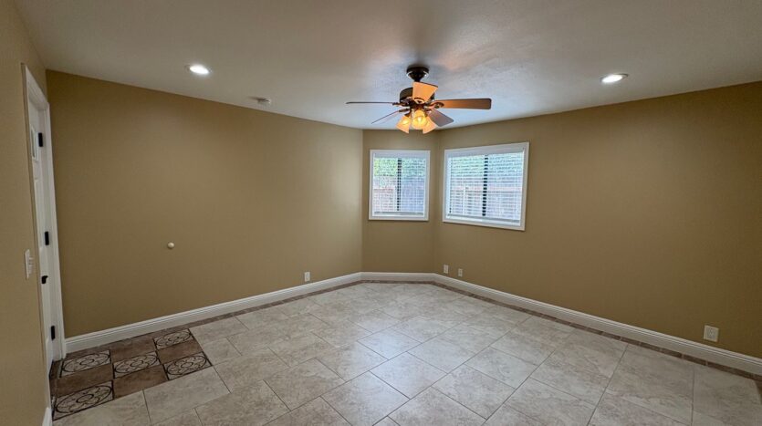 1075 N Vulcan Ave - Encinitas - California - 1 bed, 1 bath rental property