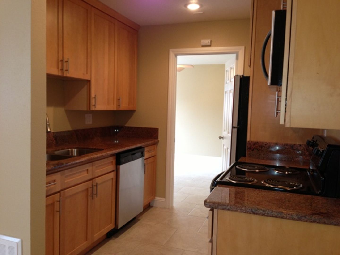 1075 N Vulcan Ave - Encinitas - California - 1 bed, 1 bath rental property