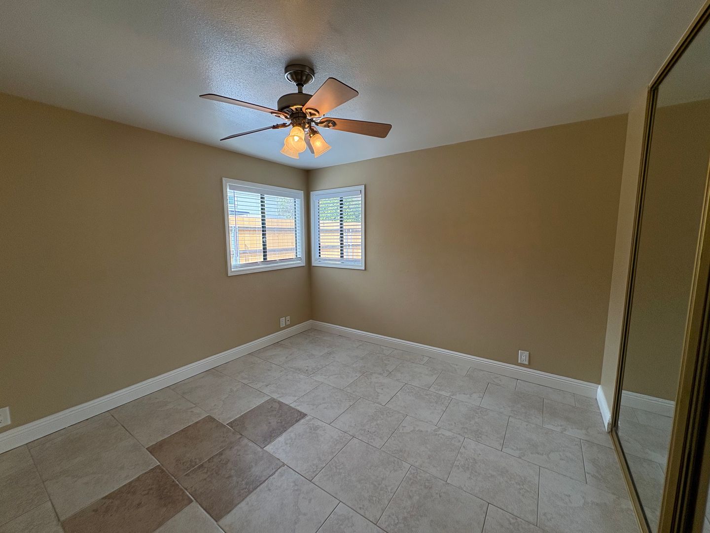 1075 N Vulcan Ave - Encinitas - California - 1 bed, 1 bath rental property