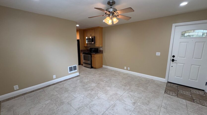 1075 N Vulcan Ave - Encinitas - California - 1 bed, 1 bath rental property