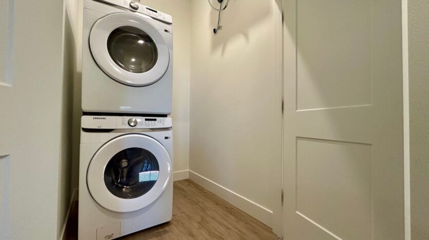 11015 NE 26th - Unit 02 - Vancouver - Washington - 3 bed, 2.5 bath rental property