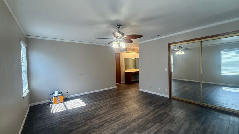 1105 S Jeffrey Ct. - Visalia - California - 3 bed, 2 bath rental property