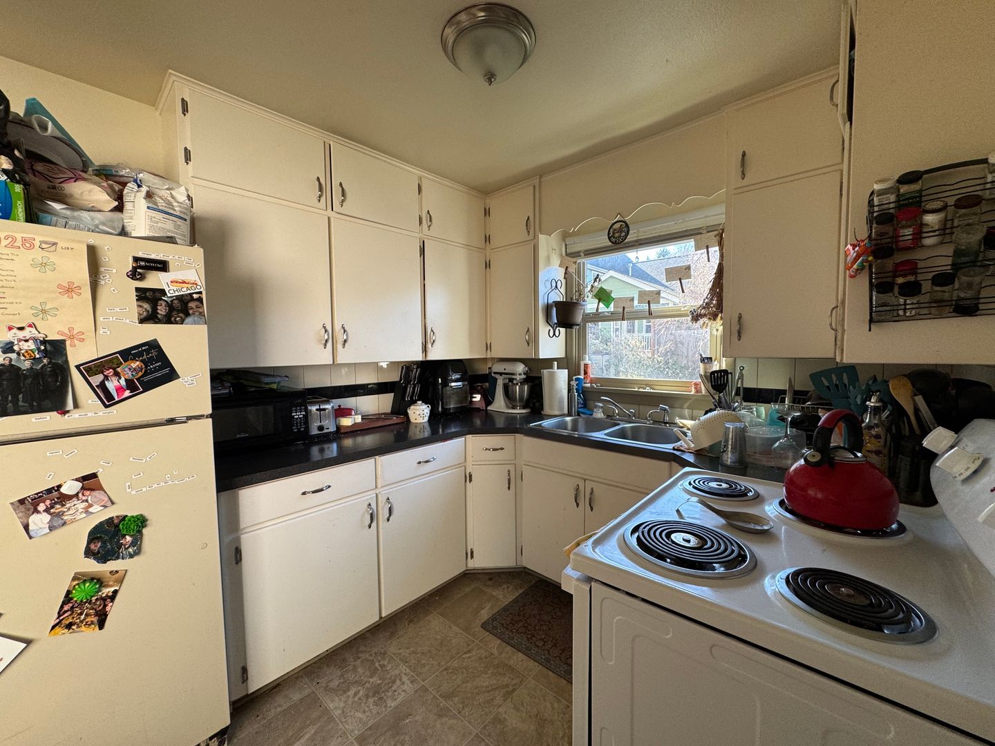 1120 23rd St. - Bellingham - Washington - 6 bed, 2.5 bath rental property