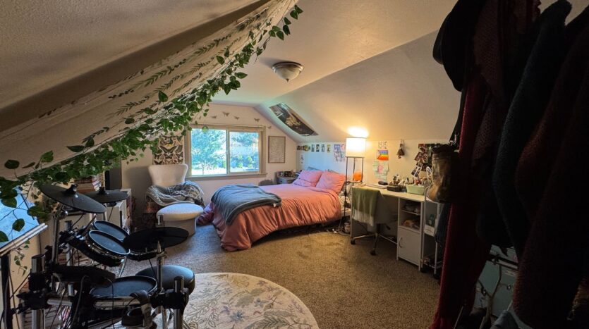 1120 23rd St. - Bellingham - Washington - 6 bed, 2.5 bath rental property