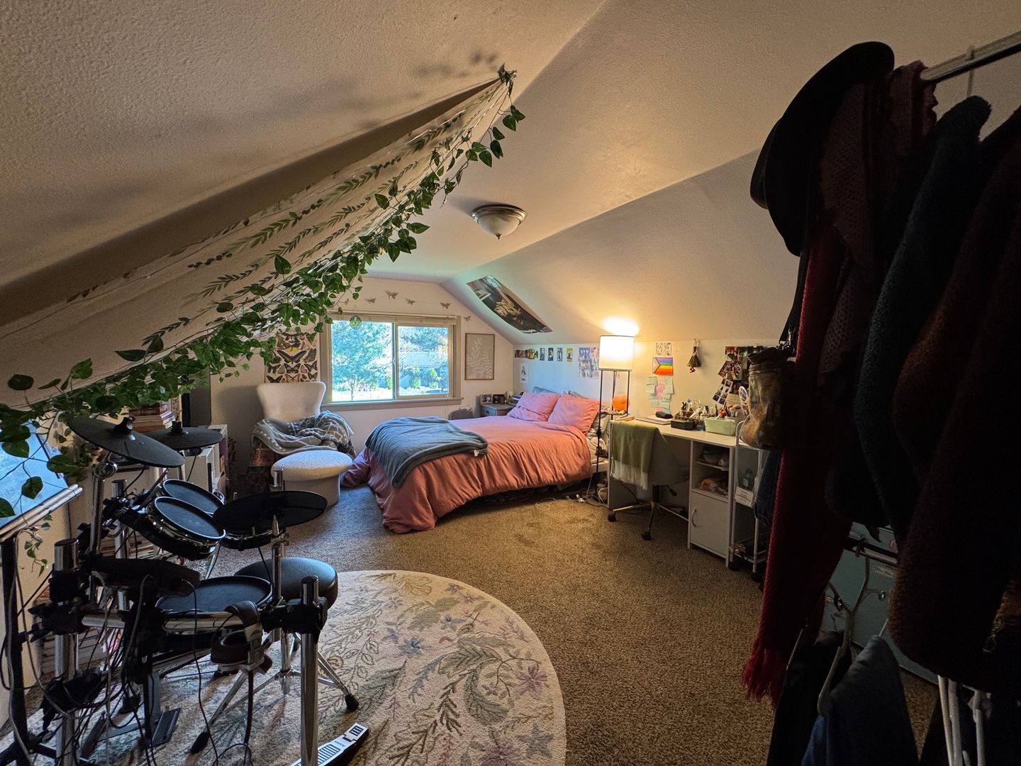 1120 23rd St. - Bellingham - Washington - 6 bed, 2.5 bath rental property