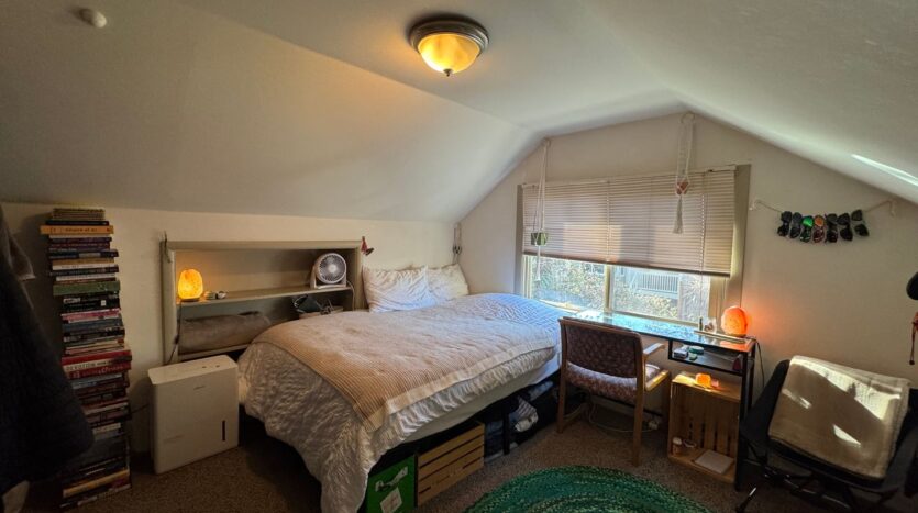 1120 23rd St. - Bellingham - Washington - 6 bed, 2.5 bath rental property