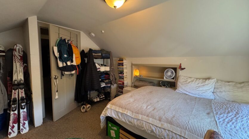 1120 23rd St. - Bellingham - Washington - 6 bed, 2.5 bath rental property