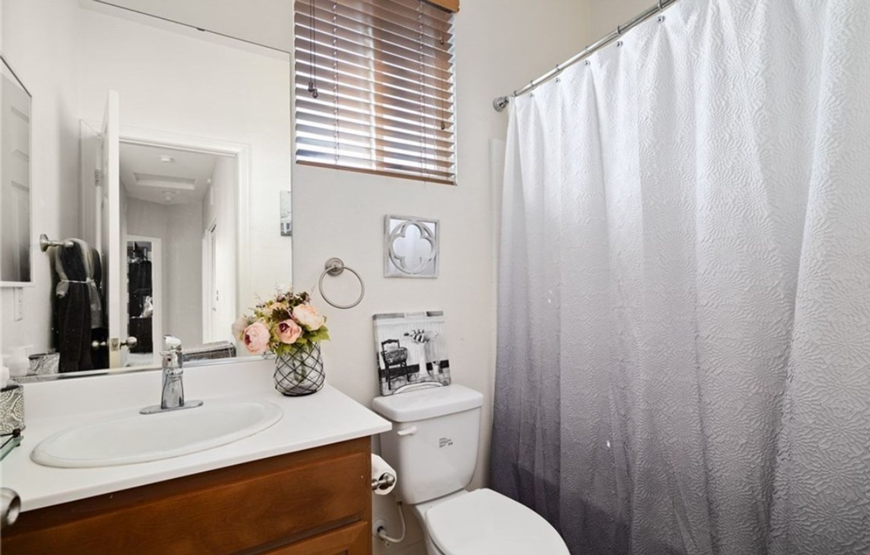 11919 Olive Glen  - Los Angeles - California - 4 bed, 4 bath rental property