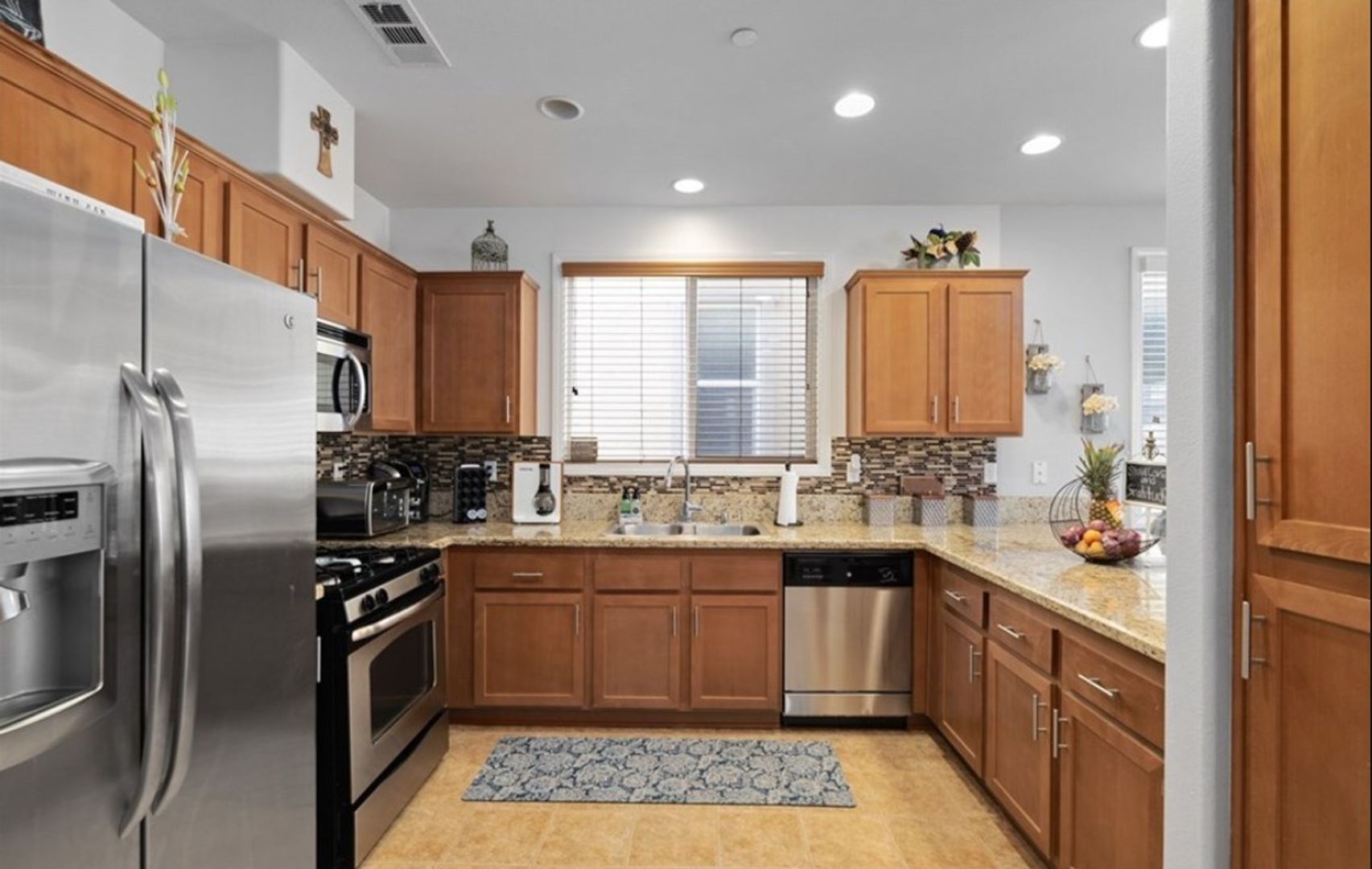 11919 Olive Glen  - Los Angeles - California - 4 bed, 4 bath rental property