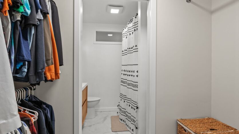 1230 Ellis St - Bellingham - Washington - 5 bed, 3 bath rental property