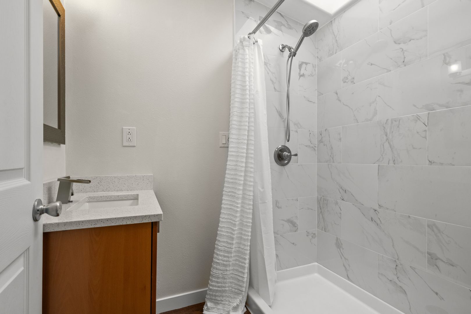 1230 Ellis St - Bellingham - Washington - 5 bed, 3 bath rental property