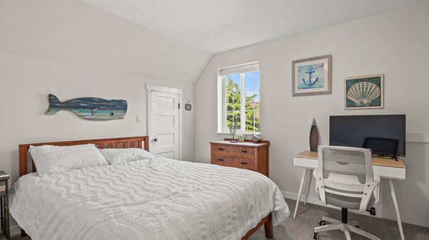 1230 Ellis St - Bellingham - Washington - 5 bed, 3 bath rental property