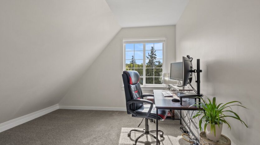 1230 Ellis St - Bellingham - Washington - 5 bed, 3 bath rental property