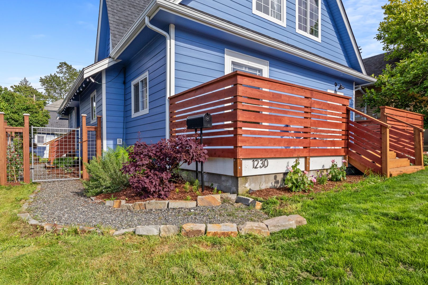 1230 Ellis St - Bellingham - Washington - 5 bed, 3 bath rental property