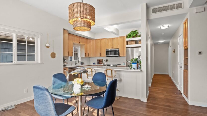 1230 Ellis St - Bellingham - Washington - 5 bed, 3 bath rental property