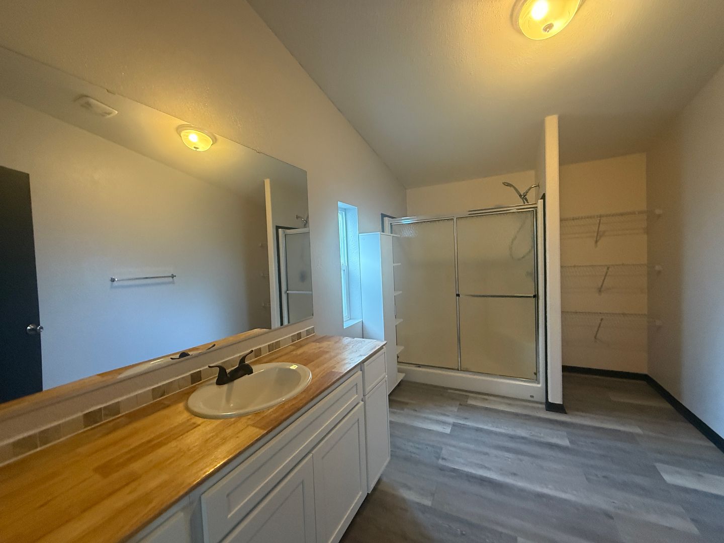 12795 Avenue 320 - Visalia - California - 3 bed, 2 bath rental property